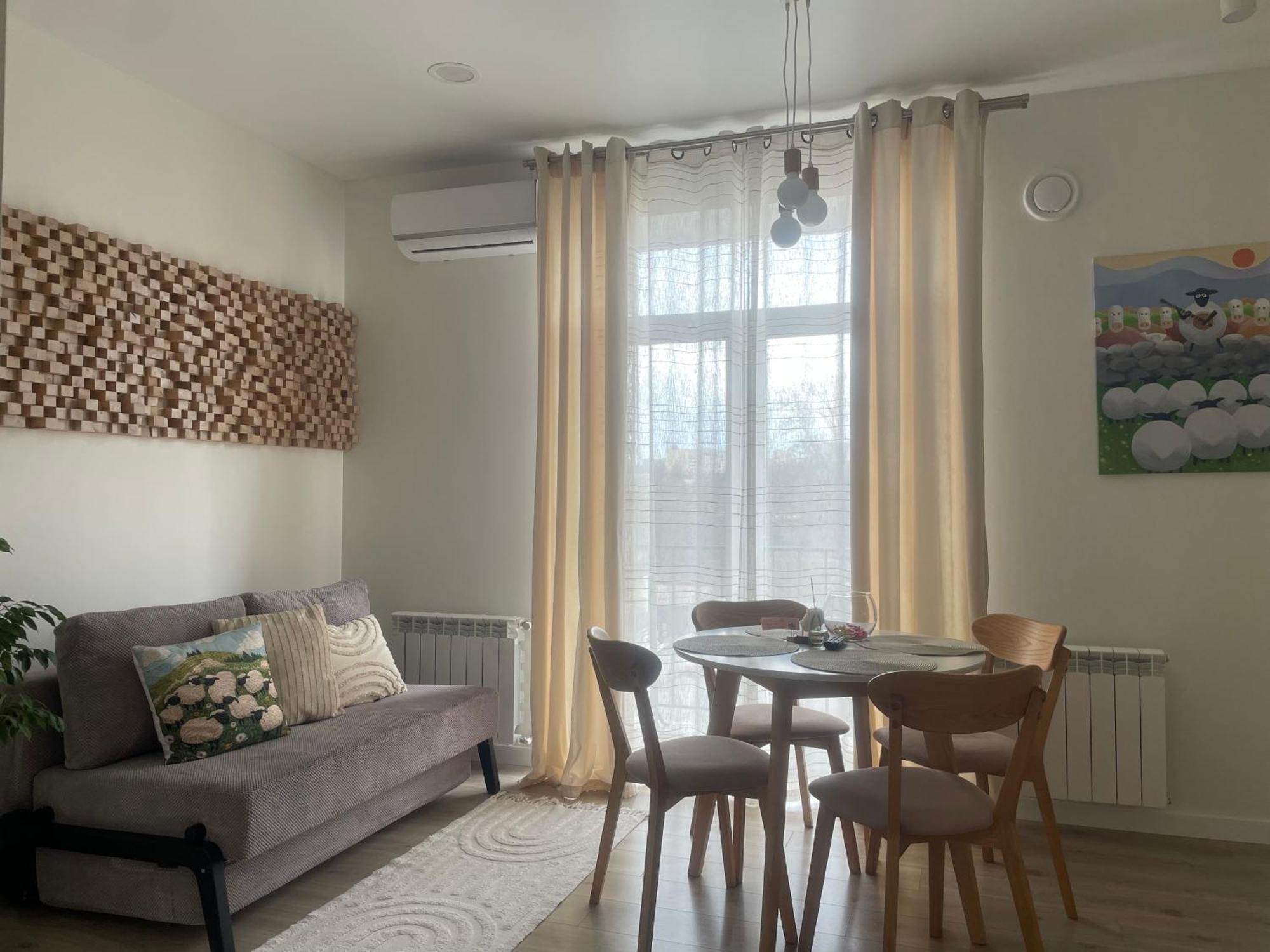 Ferienwohnung «Гори́Ще На Площі Польський Ринок» Kamjanez-Podilskyj Exterior foto